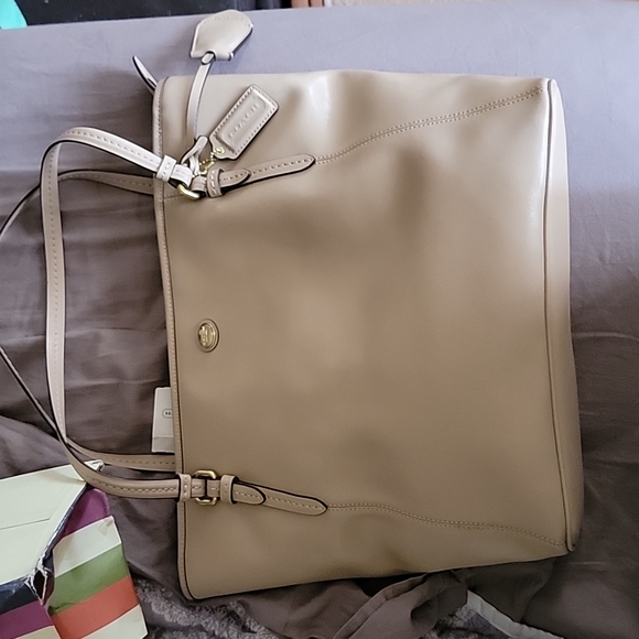 Coach Bag - Picture 4 of 4